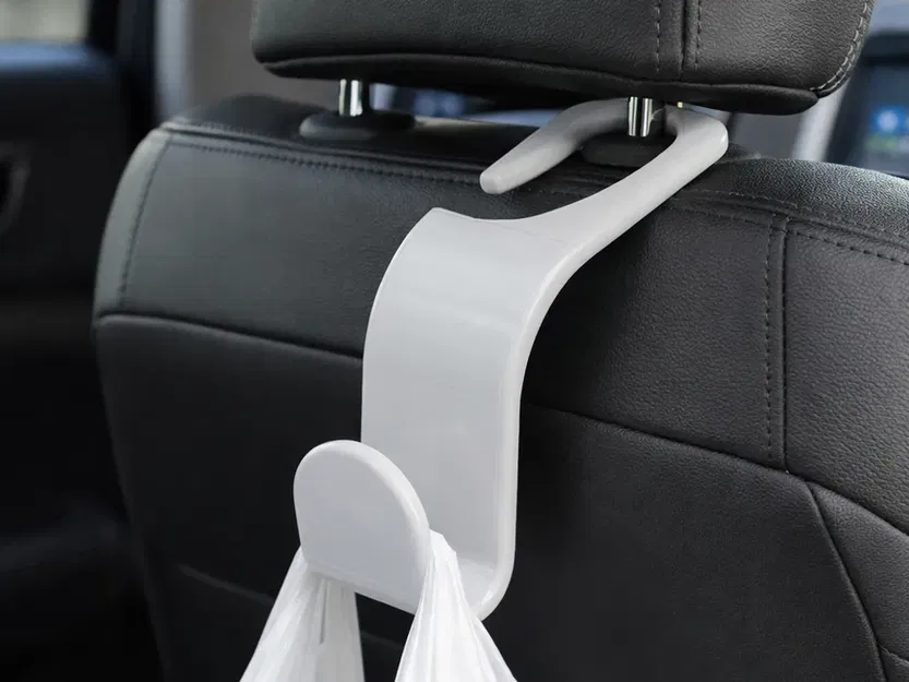 Móc Treo Túi Tựa Đầu Xe Hơi – Lưu Trữ Treo Khi Lái Xe - Image 1