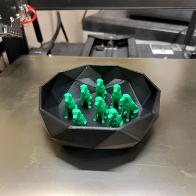 Khay Low Poly Tối Giản (Low Poly Tray)