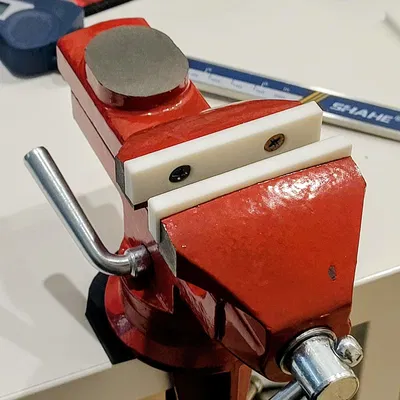 Miếng đệm nhựa cho ngàm ê-tô 13×62×5