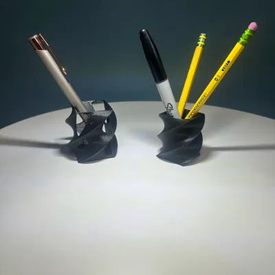 Ống cắm bút (Pencil Holder) dạng xoắn
