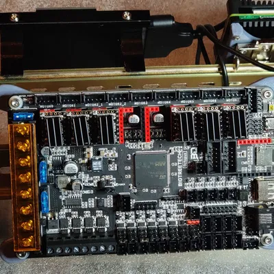 Giá đỡ BTT Octopus cho kẹp DIN rail kim loại