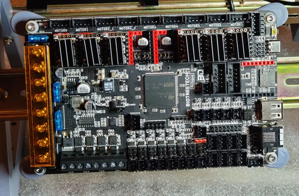 Giá đỡ BTT Octopus cho kẹp DIN rail kim loại - Image 4