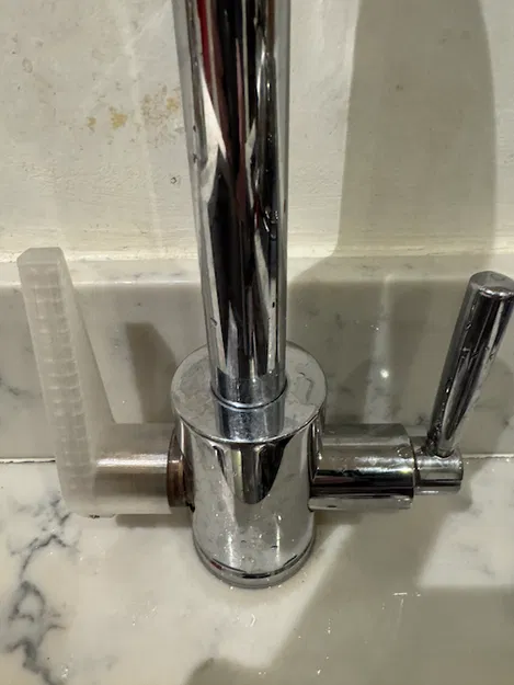 Tay vặn vòi bếp 1/4 vòng (1/4 turn kitchen tap handle) - Image 1