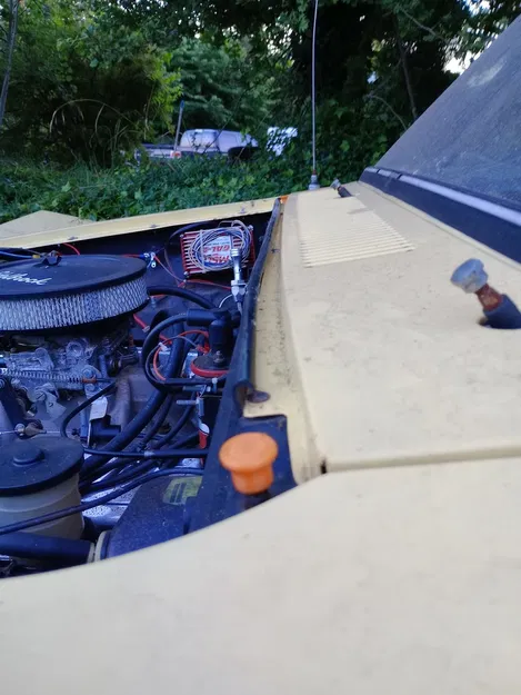 Luv Hood Cushion – Đệm tì nắp capo cho Chevy Luv - Image 2