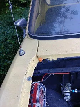 Luv Hood Cushion – Đệm tì nắp capo cho Chevy Luv - Image 4