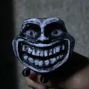 Troll The Weeping God (bạn PHẢI thay đổi kích thước)