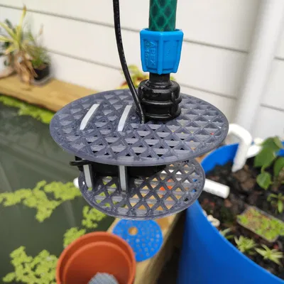 Ngàm gắn bơm cho chậu cây terracotta (Plant pot pump mount)