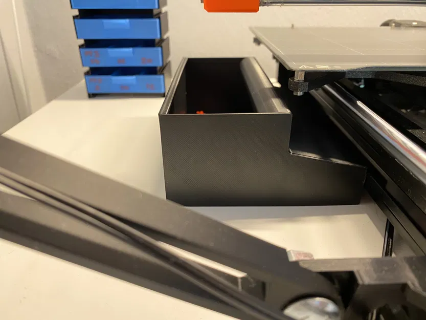 Thùng rác filament cho Prusa Mini+ (móc vào nhôm định hình) - Image 1