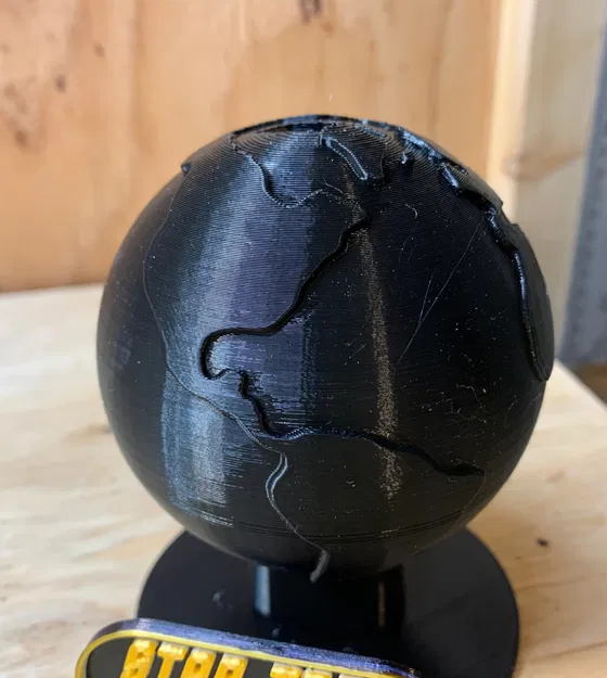 Đế trưng cho dao găm trong Star Trek "Mirror Mirror" (TOS S2E4) - Image 1