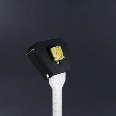 Đế trưng bày cho Transformers AotP Amalgamous Prime