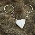 Móc khóa trái tim nam châm (Magnetic heart keychain) - Thumbnail 1