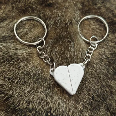 Móc khóa trái tim nam châm (Magnetic heart keychain)