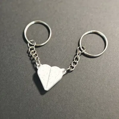 Móc khóa trái tim nam châm (Magnetic heart keychain)
