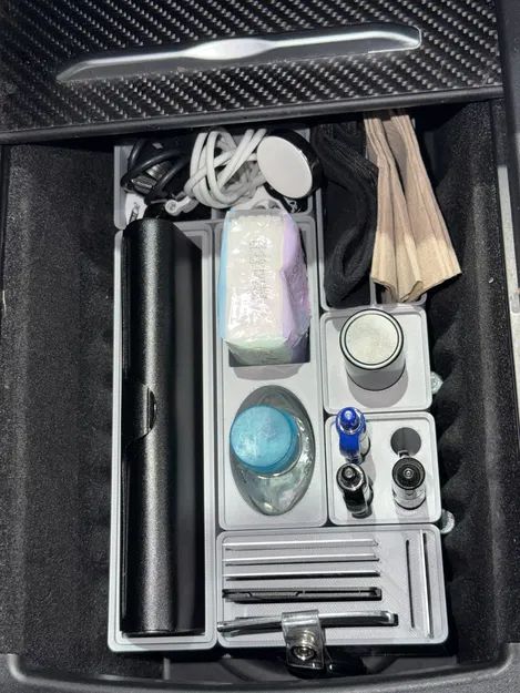 Adapter Gridfinity cho console Tesla Model S/X (5x3) - Image 1