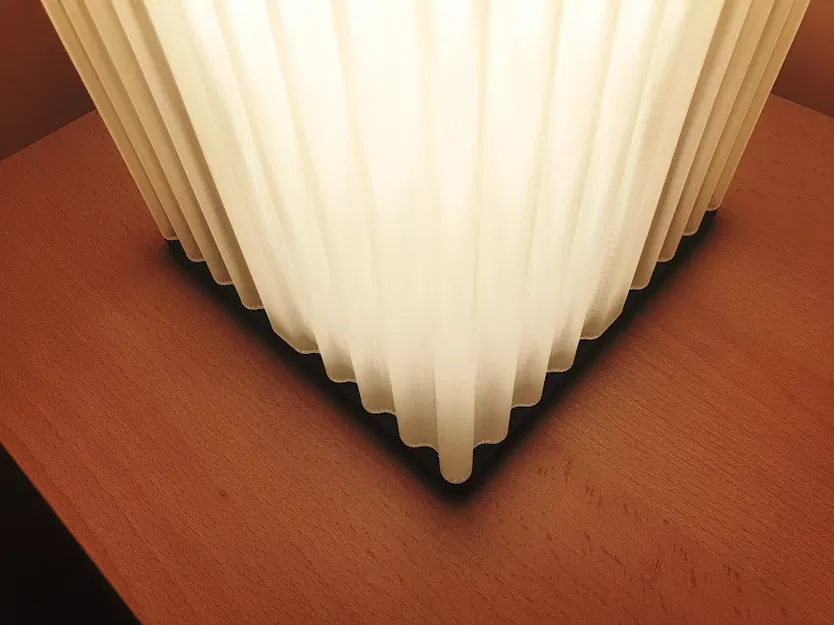 Đèn bàn Art Deco (Art Deco lamp) in 3D - Image 2