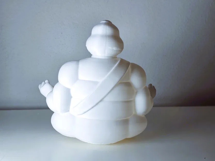 Tượng Bibendum (Michelin) đang thiền - Image 4