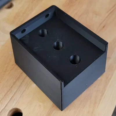 Harbor Freight Yukon Desk Riser (Chân nâng bàn Yukon)