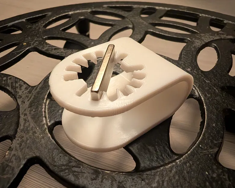 Giá đỡ nam châm cho sơn móng tay (Nail Polish Magnet Holder) - Image 1