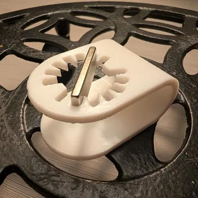 Giá đỡ nam châm cho sơn móng tay (Nail Polish Magnet Holder)