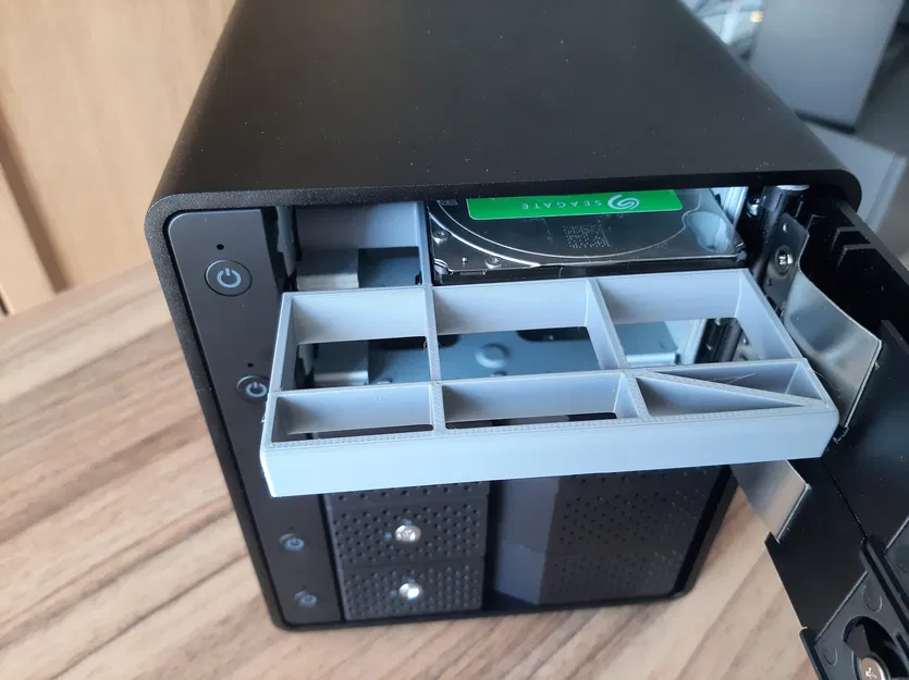 Adapter gắn ổ 2.5" vào dock Sabrent DS-SC5B (2.5" → 3.5" SSD/HDD) - Image 1