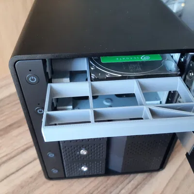 Adapter gắn ổ 2.5" vào dock Sabrent DS-SC5B (2.5" → 3.5" SSD/HDD)