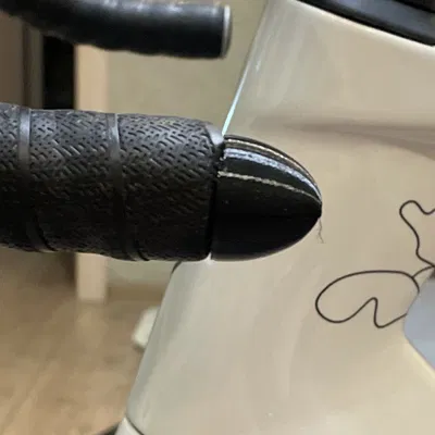 Nút bịt tay lái khí động học (Handlebar Aero Plug)