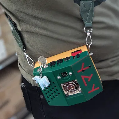 Vỏ Cyberdeck Đeo Người cho Raspberry Pi 5