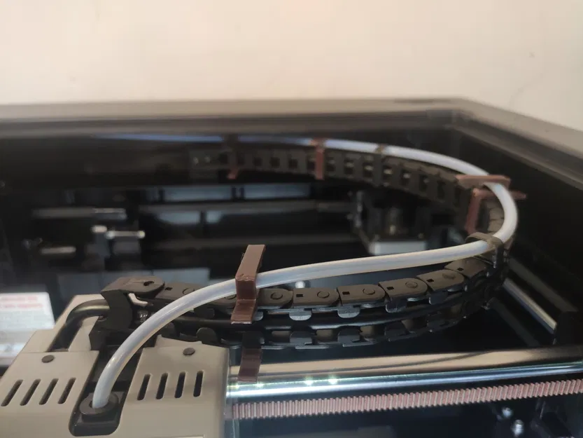 Giá đỡ ống tube Qidi Q1 Pro gắn trên chain - Image 3