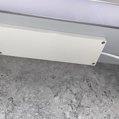 Nắp che dây cáp cho đèn gắn dưới tủ