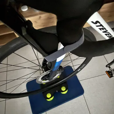 Front wheel raiser 4x Ball - Gối kê bánh trước dùng 4 bóng tennis