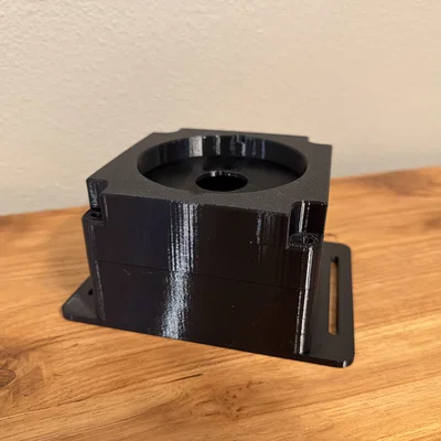 Hộp Nút Đỏ Lớn có Nan Gắn (Big Red Button Box with Slats)