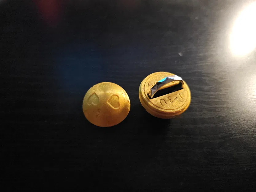 Quả Cầu Kẹo Giấu Quà Bí Mật (Hidden gift candy ball) - Image 1