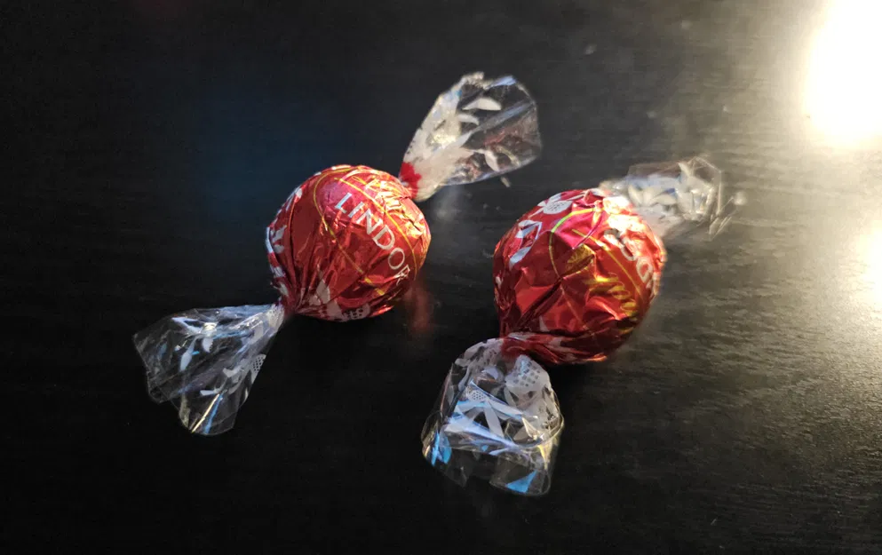 Quả Cầu Kẹo Giấu Quà Bí Mật (Hidden gift candy ball) - Image 3