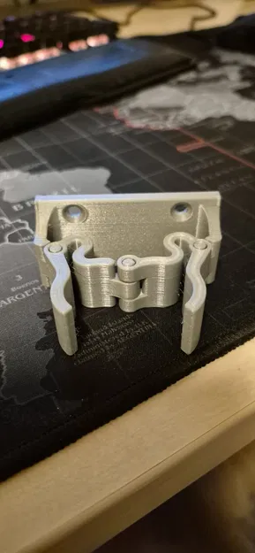 Kẹp treo chổi 22mm (Broom holder 22mm) - Image 1