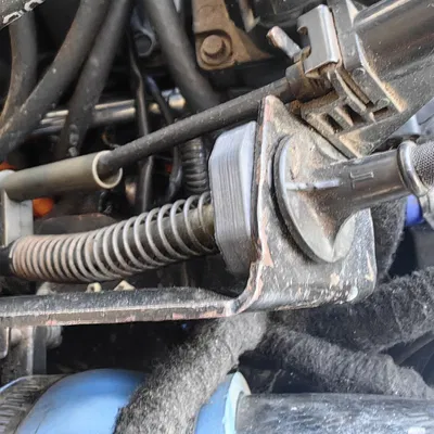 Cố định dây cáp flap Ford Explorer 2 5.0/4.0