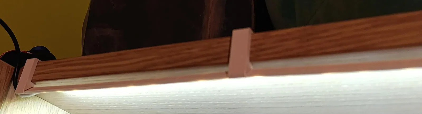 Billy LED bar – Thanh gắn LED cho kệ Billy (dưới cửa Oxberg) - Image 4