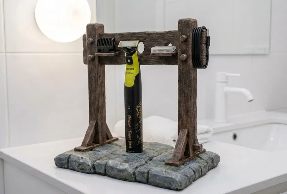 The KCD2 Pillory Stand – Giá đỡ OneBlade 360 phong cách pillory trung cổ - Image 1