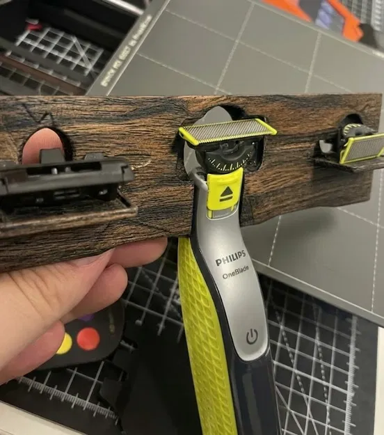 The KCD2 Pillory Stand – Giá đỡ OneBlade 360 phong cách pillory trung cổ - Image 2