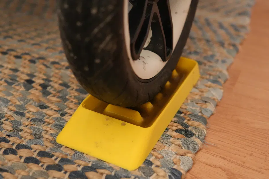 Khay hứng nước nhỏ giọt cho bánh xe xe đẩy (Stroller wheel drip tray) - Image 1