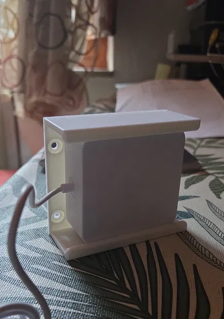 Giá đỡ treo tường cho bộ nguồn Ubiquiti UniFi Switch Lite 8 PoE - Image 1