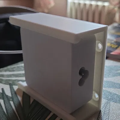 Giá đỡ treo tường cho bộ nguồn Ubiquiti UniFi Switch Lite 8 PoE