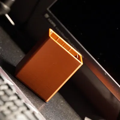 Thùng rác mini gắn cạnh bàn bằng nam châm