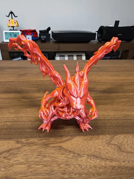 Charizard Elementale: Edizione Arte Voronoi - Image 3