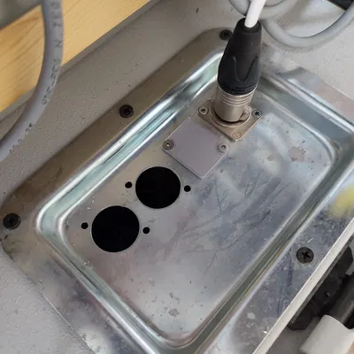 Tấm che lỗ XLR Neutrik (Neutrik XLR blanking plate)