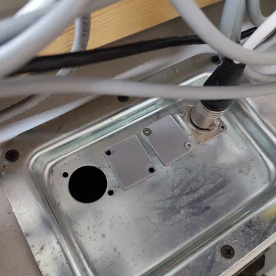 Tấm che lỗ XLR Neutrik (Neutrik XLR blanking plate)