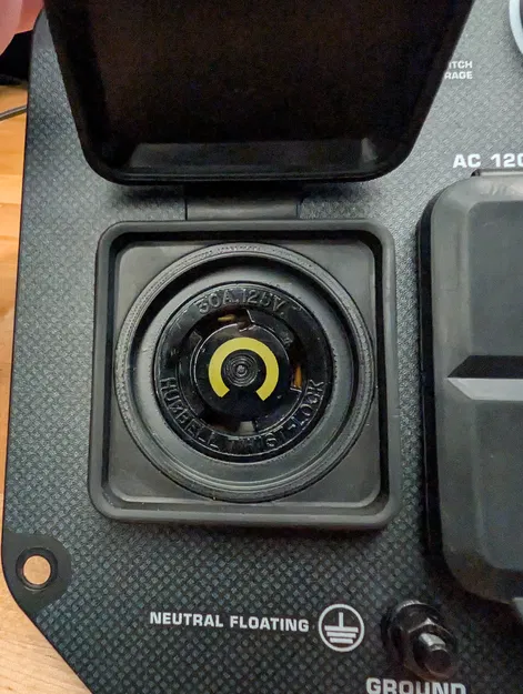 Predator 5000 L5-30 – Miếng chèn lấp khe TT-30 cho ổ cắm khóa L5-30 - Image 1