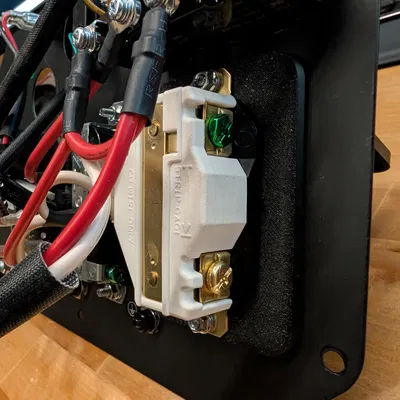 Predator 5000 L5-30 – Miếng chèn lấp khe TT-30 cho ổ cắm khóa L5-30