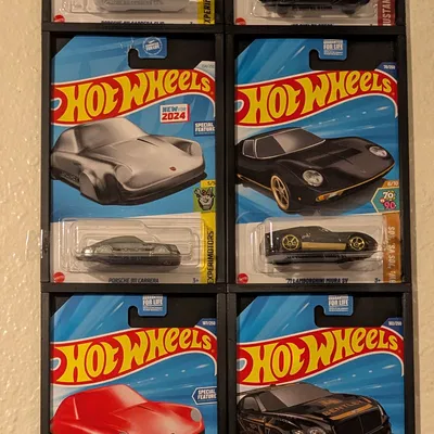 Khung treo tường Hotwheel (Wall Mounted Hotwheel Frame)