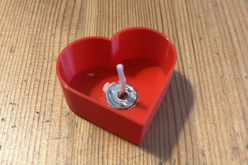 Nến tealight hình trái tim (Hearty tea candle) - Image 3