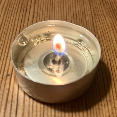 Nến tealight hình trái tim (Hearty tea candle)